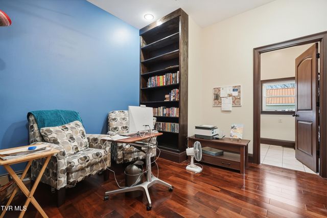 290 Spyglass Drive, Jonesville, VA 24263