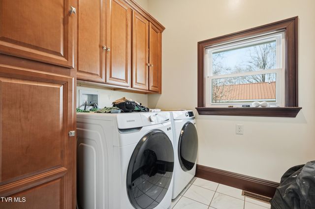 290 Spyglass Drive, Jonesville, VA 24263