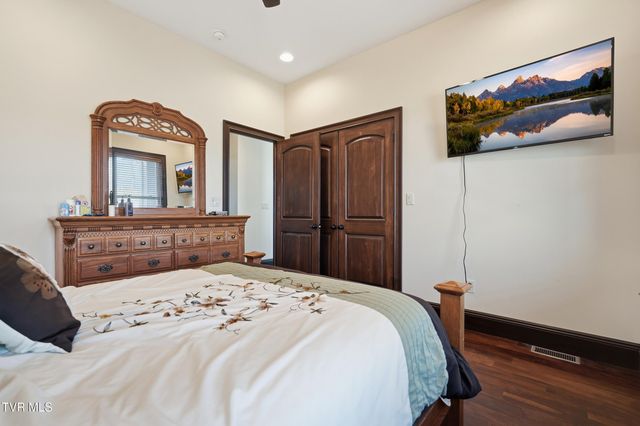 290 Spyglass Drive, Jonesville, VA 24263