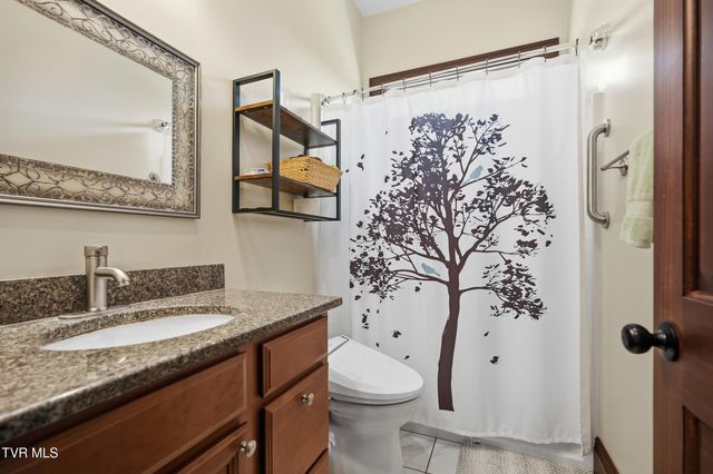 290 Spyglass Drive, Jonesville, VA 24263