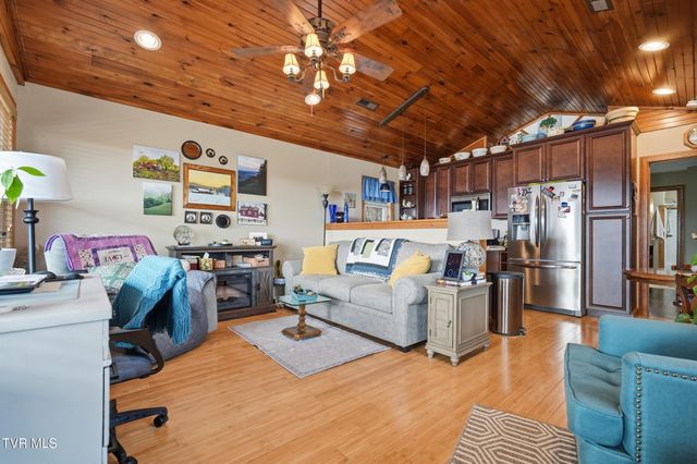 290 Spyglass Drive, Jonesville, VA 24263