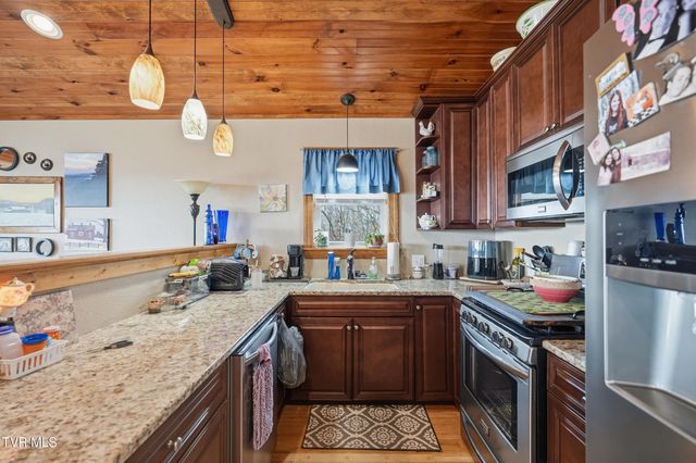 290 Spyglass Drive, Jonesville, VA 24263