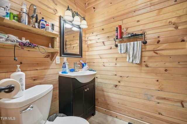 290 Spyglass Drive, Jonesville, VA 24263