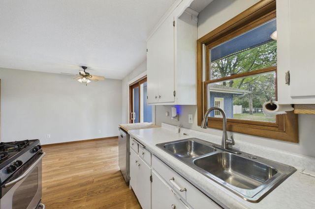 4050 Upper 149th Street W, Rosemount, MN 55068