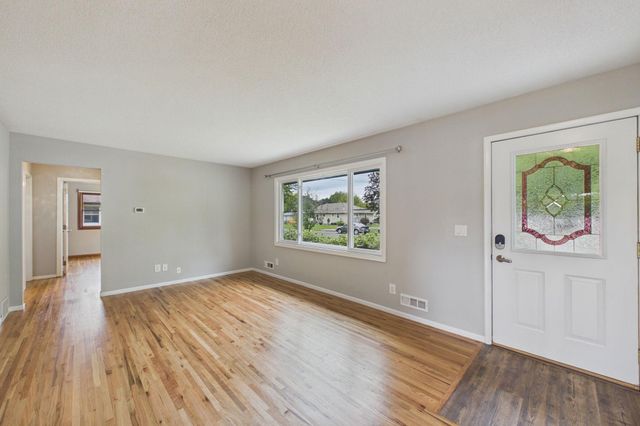 4050 Upper 149th Street W, Rosemount, MN 55068