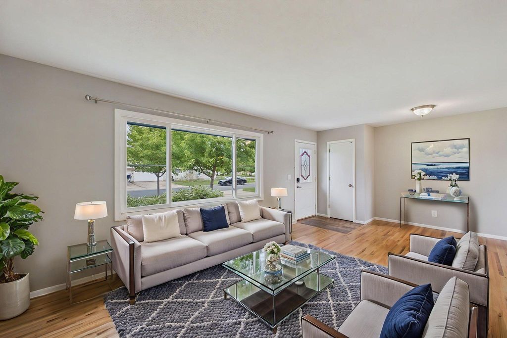 4050 Upper 149th Street W, Rosemount, MN 55068 — exterior