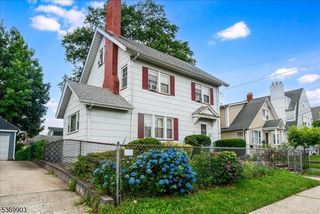 810 Kilsyth Rd, Elizabeth City, NJ 07208