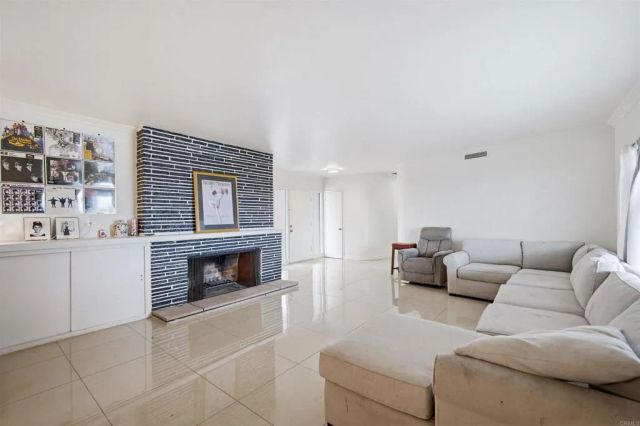 304 edgerton, San Bernardino, CA 92405