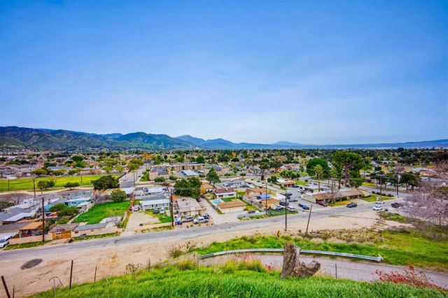 304 edgerton, San Bernardino, CA 92405