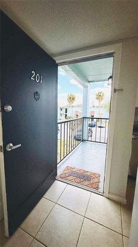 2840 SOMERSET PARK DRIVE 201, Tampa, FL 33613