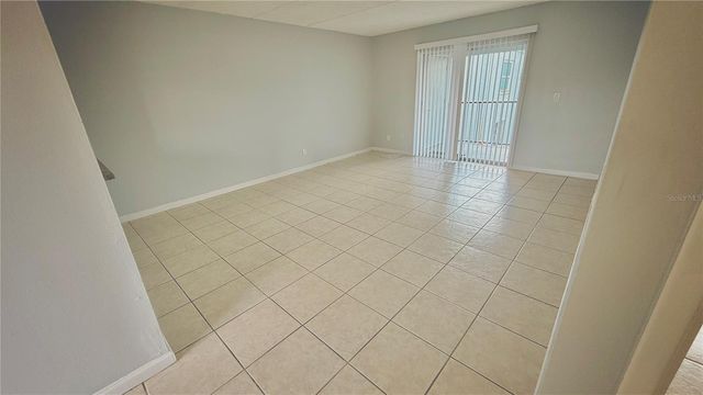 2840 SOMERSET PARK DRIVE 201, Tampa, FL 33613