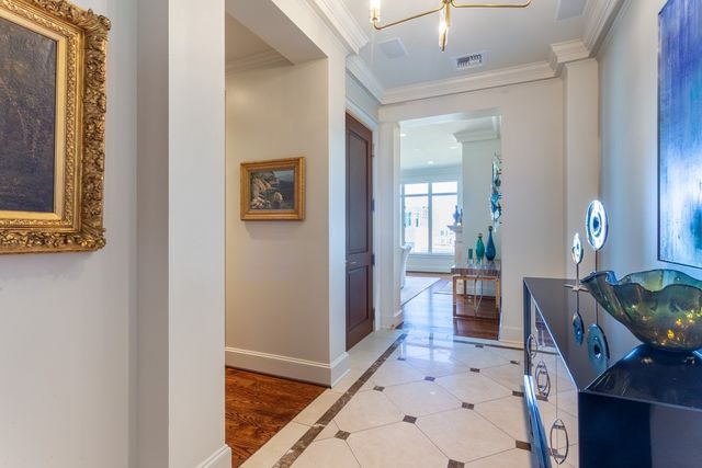 2525 N PEARL Street 1201, Dallas, TX 75201