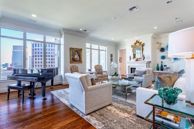2525 N PEARL Street 1201, Dallas, TX 75201