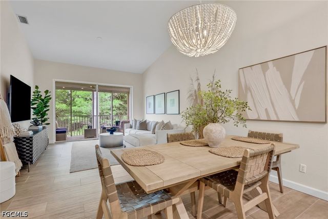 1215 Sarah Jean CIR J205, Naples, FL 34110