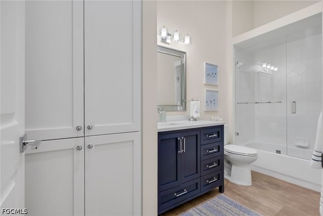 1215 Sarah Jean CIR J205, Naples, FL 34110