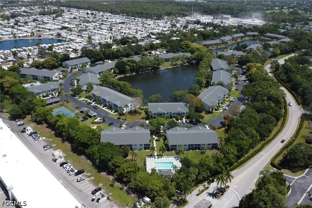 1215 Sarah Jean CIR J205, Naples, FL 34110