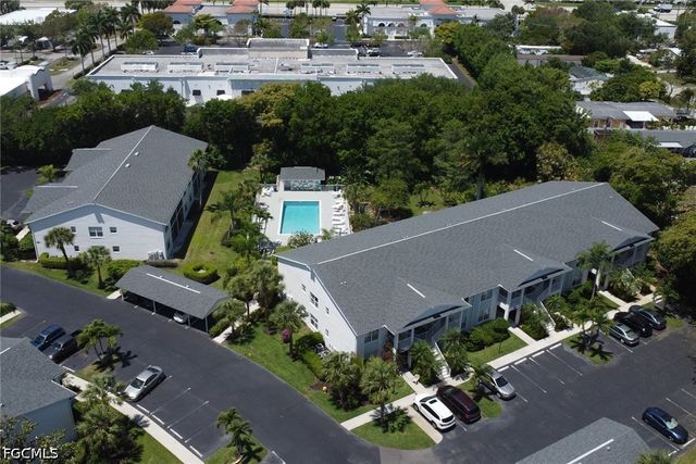 1215 Sarah Jean CIR J205, Naples, FL 34110