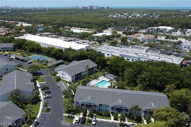 1215 Sarah Jean CIR J205, Naples, FL 34110