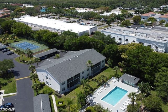 1215 Sarah Jean CIR J205, Naples, FL 34110