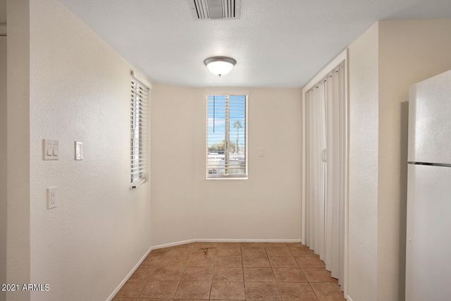7706 E Sandalwood Drive B, Scottsdale, AZ 85250