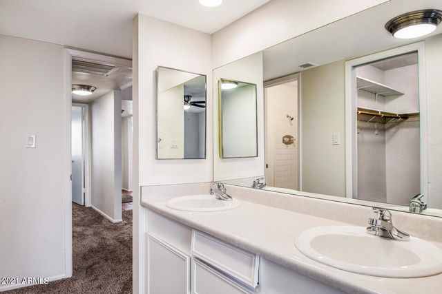 7706 E Sandalwood Drive B, Scottsdale, AZ 85250