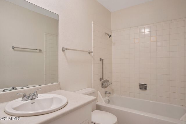 7706 E Sandalwood Drive B, Scottsdale, AZ 85250