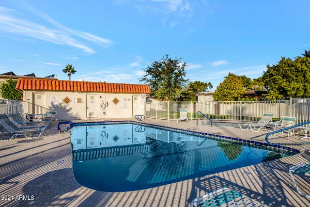 7706 E Sandalwood Drive B, Scottsdale, AZ 85250
