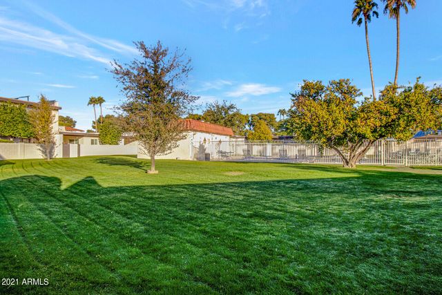 7706 E Sandalwood Drive B, Scottsdale, AZ 85250