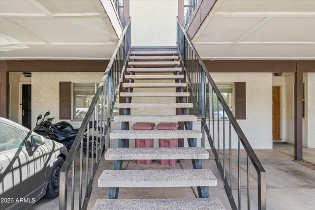 7706 E Sandalwood Drive B, Scottsdale, AZ 85250