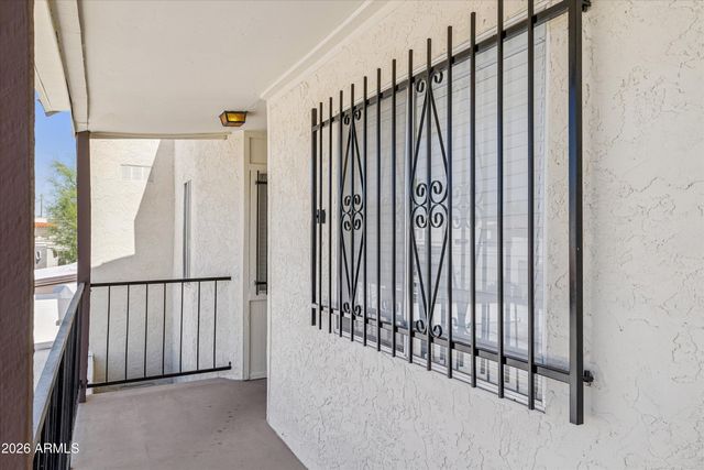 7706 E Sandalwood Drive B, Scottsdale, AZ 85250