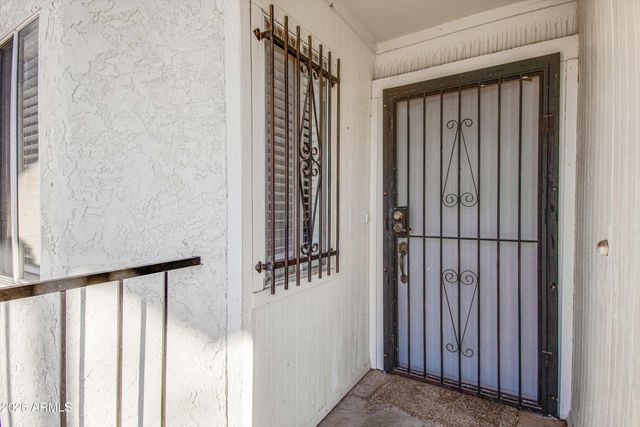 7706 E Sandalwood Drive B, Scottsdale, AZ 85250
