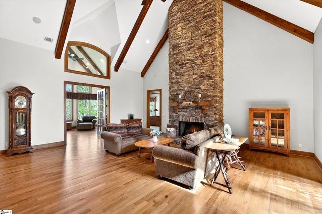 114 Kingshead Road, Travelers Rest, SC 29690