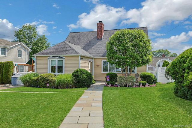20 Knox Road, Eastchester, NY 10709