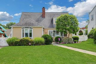 20 Knox Road, Eastchester, NY 10709
