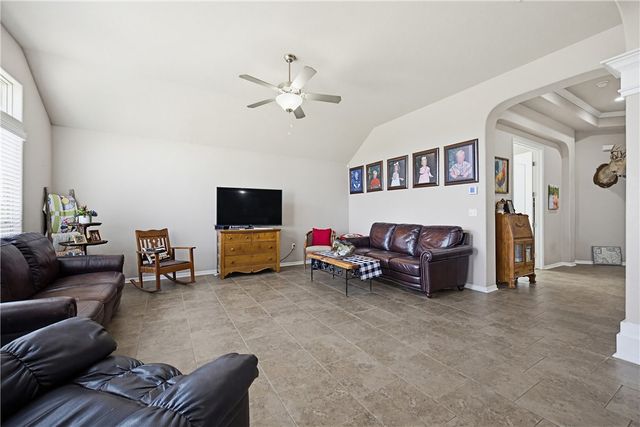 2129 Escondido, Portland, TX 78374