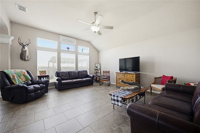 2129 Escondido, Portland, TX 78374