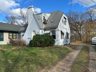 63 Maple Grove Avenue, Battle Creek City, MI 49017