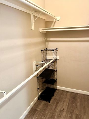 1049 W 22nd Street H, Houston, TX 77008