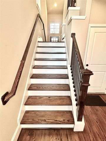 1049 W 22nd Street H, Houston, TX 77008