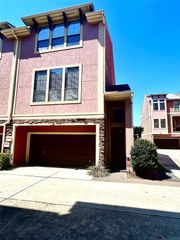 1049 W 22nd Street H, Houston, TX 77008