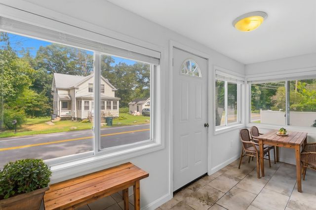 10 Pine St, Westford, MA 01886