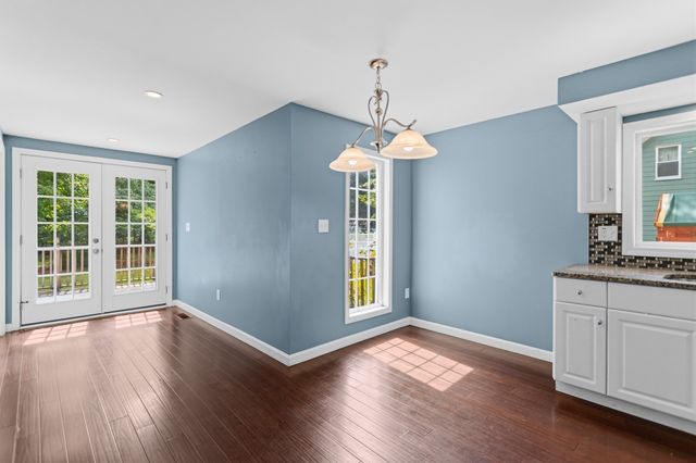 10 Pine St, Westford, MA 01886