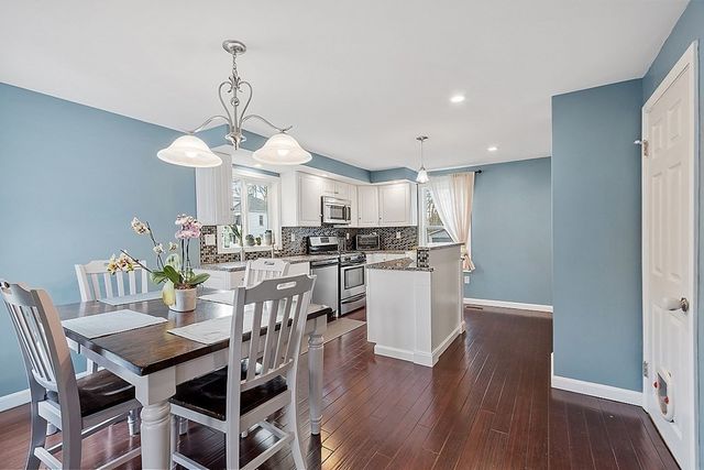 10 Pine St, Westford, MA 01886