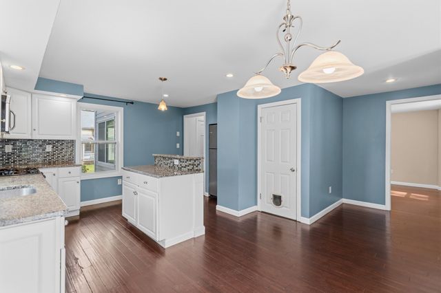 10 Pine St, Westford, MA 01886