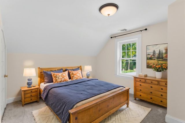 10 Pine St, Westford, MA 01886