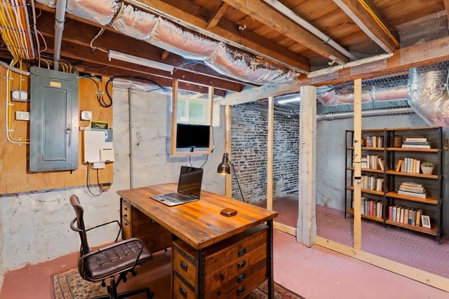 10 Pine St, Westford, MA 01886