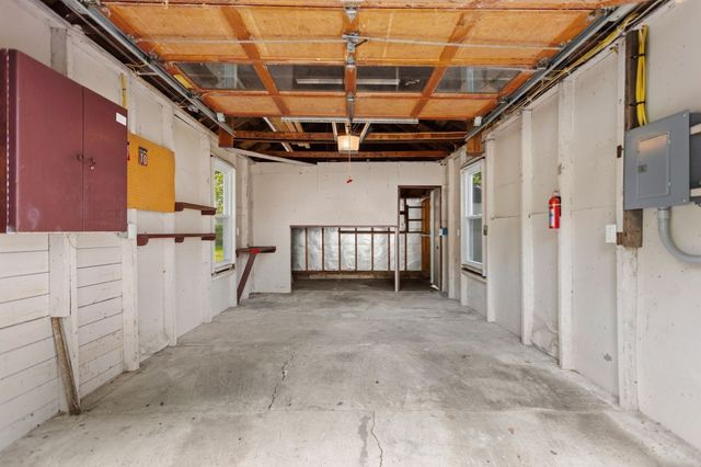 10 Pine St, Westford, MA 01886