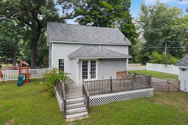 10 Pine St, Westford, MA 01886