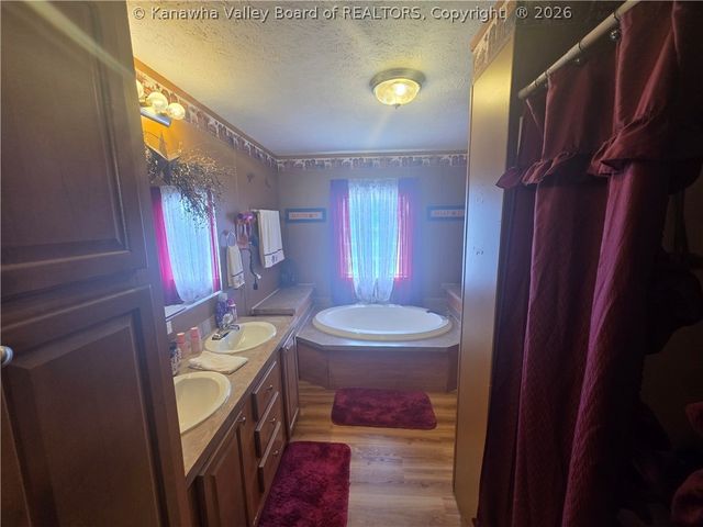 162 Pine Grove Drive, Culloden, WV 25510