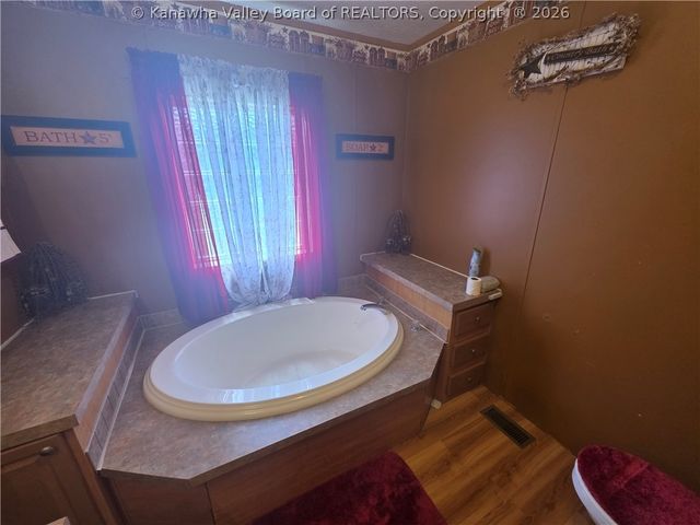 162 Pine Grove Drive, Culloden, WV 25510